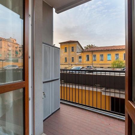 Milano Cosy Apt With Balcony! Luaran gambar