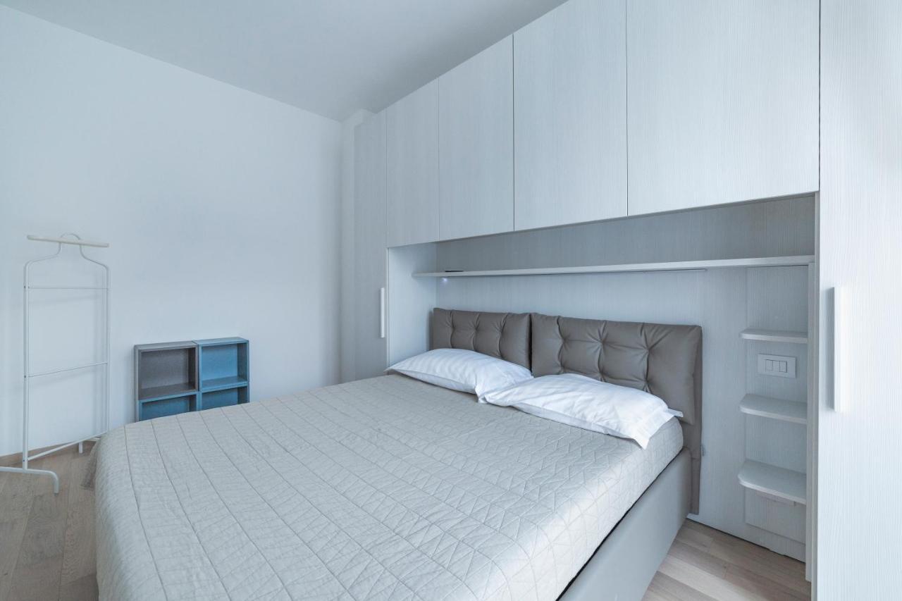 Milano Cosy Apt With Balcony! Luaran gambar