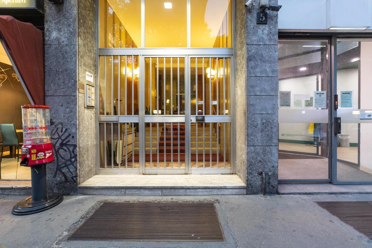 Milano Cosy Apt With Balcony! Luaran gambar
